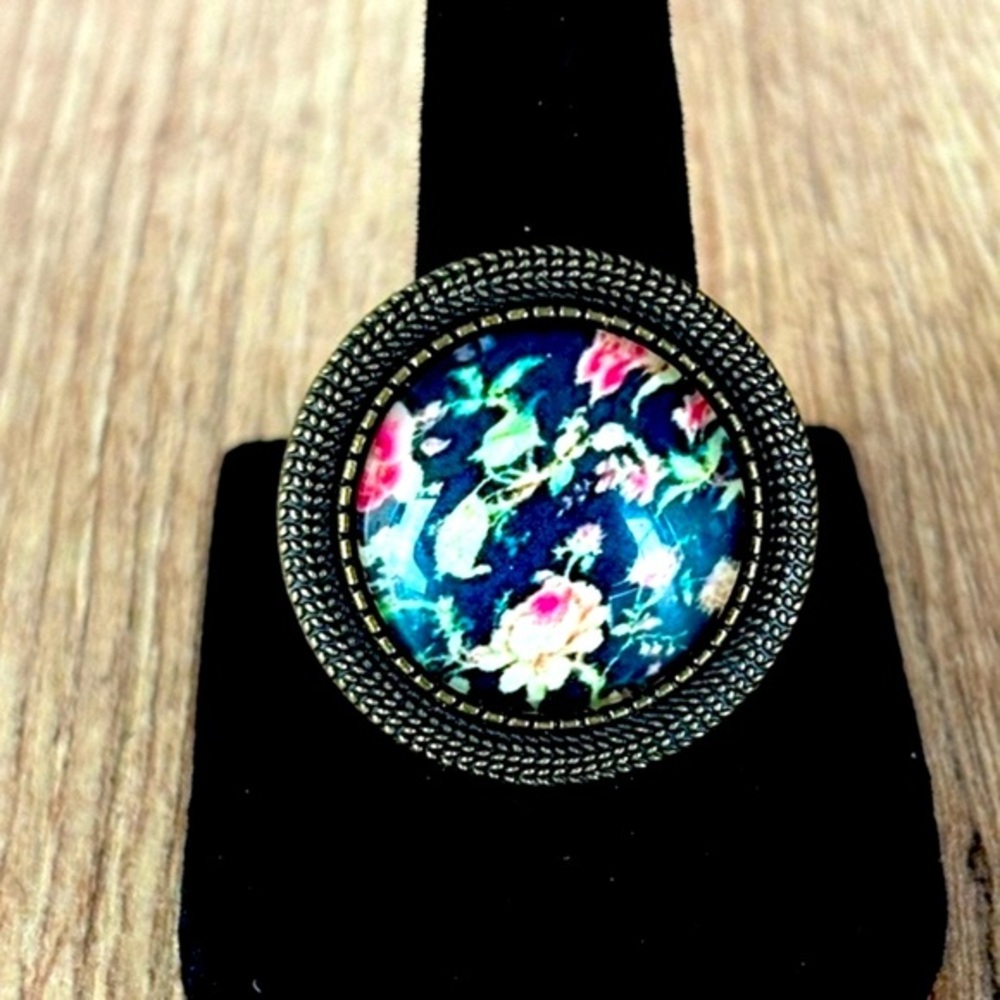 Dark Floral Print Victorian Style Adjustable Ring, NWT